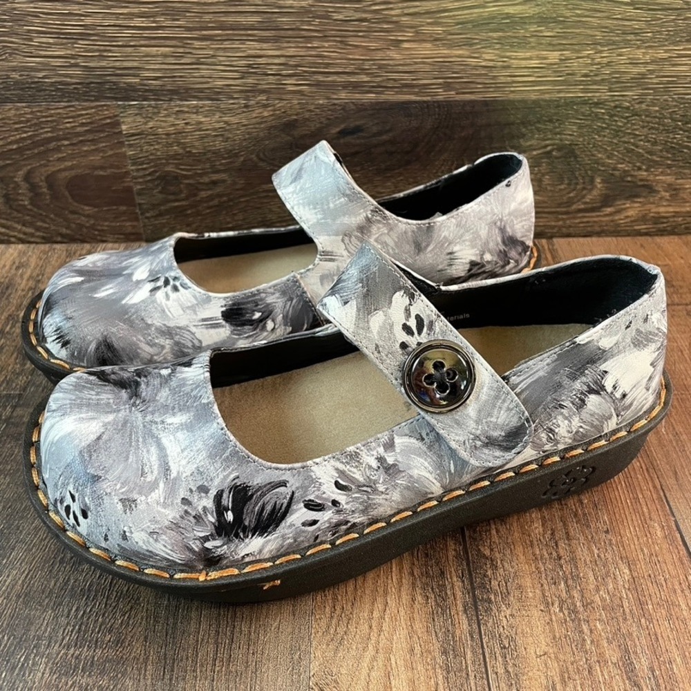 Ingaro Women's Jane Clogs Gray White Painterly Floral Platform Shoes Size 7M